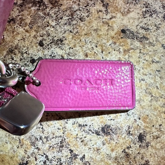 NWT Coach Ashton Baguette Bag CV943 Silver Pink Shoulder Handbag - Picture 10 of 16